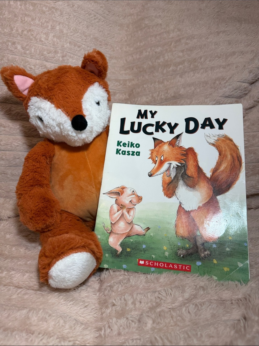 Fox vibrating plush with book